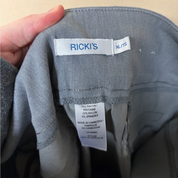 2/$20❤️- PANTS | Women’s Ricki’s pants size XL - Picture 4 of 4